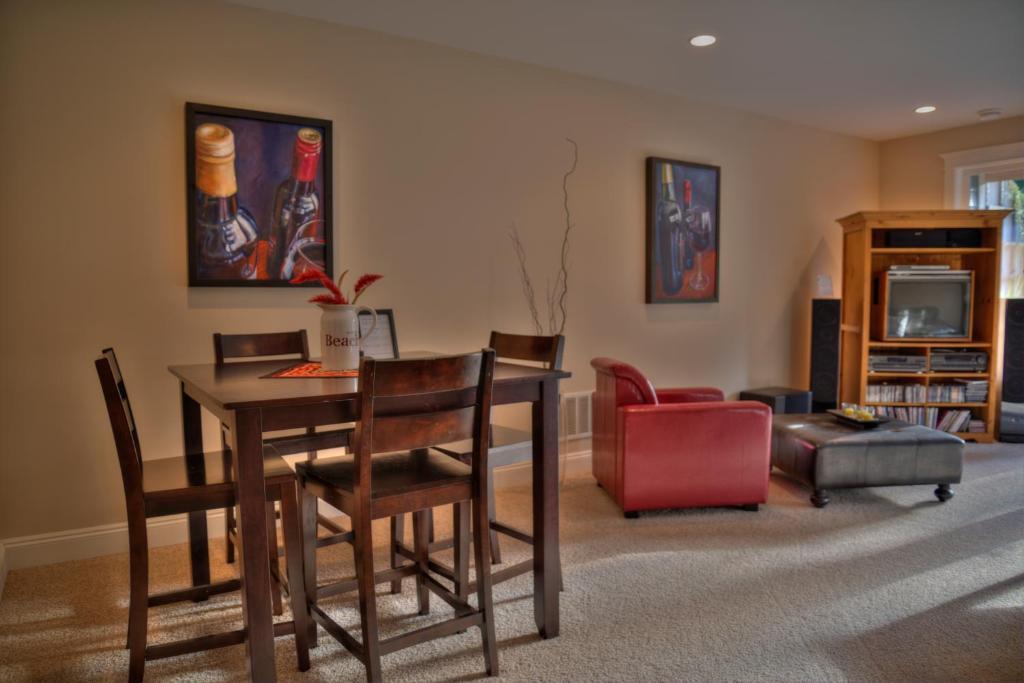 Shawnigan Suite B & B Shawnigan Lake Номер фото